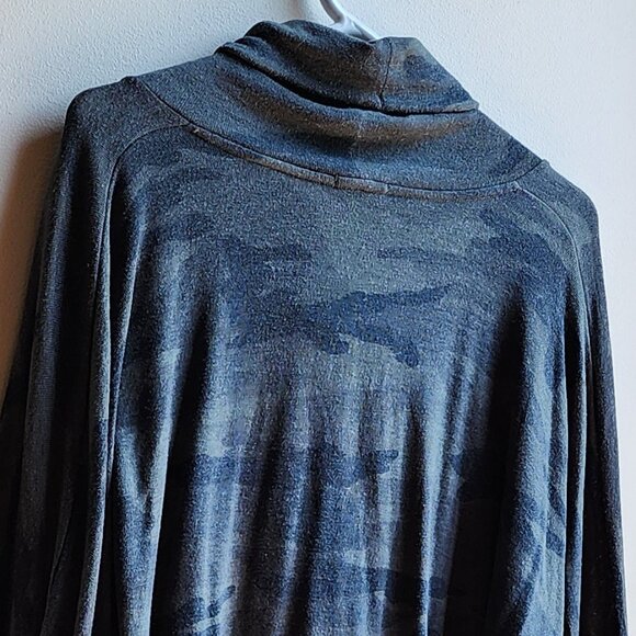 Splendid Green/Gray Camo Cowl Neck Jersey Size XL - Picture 11 of 16
